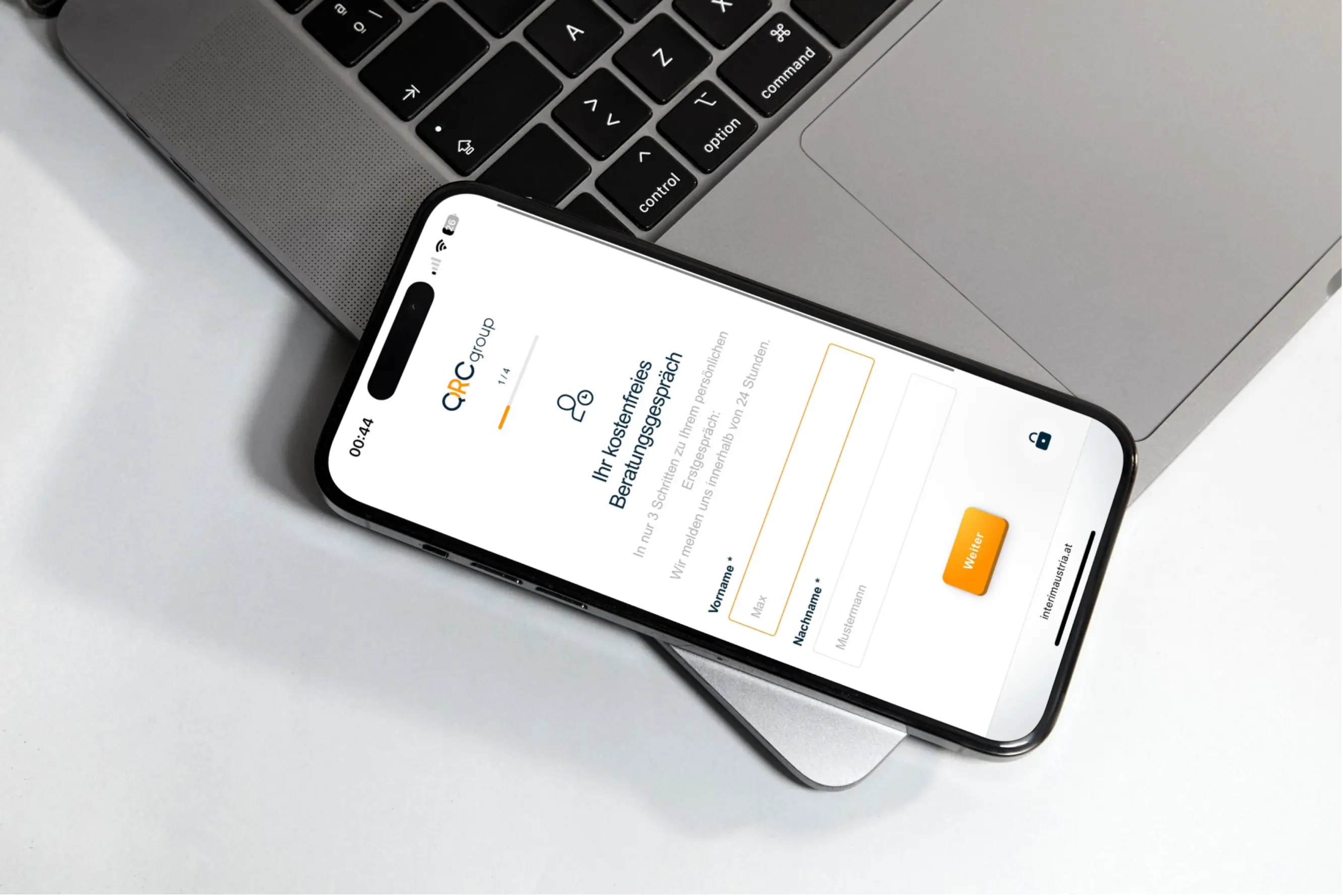 Smartphone-Mockup der QRC Landingpage